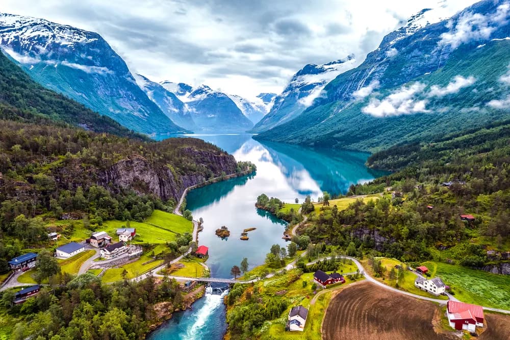 Best of Norway: Waterfalls & Fjords