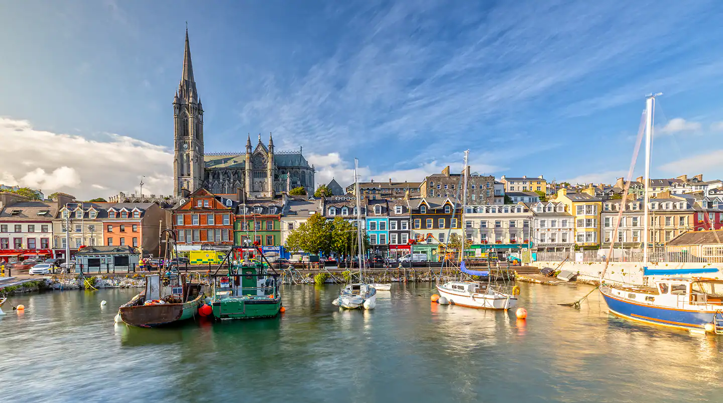 10-Day British Isles Round-Trip London: Edinburgh & Cork: